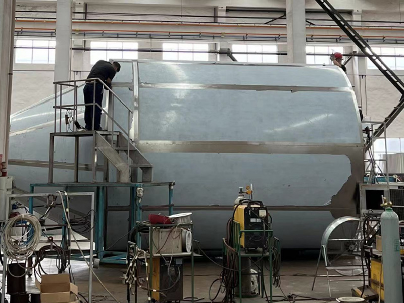 img 2 of 生產(chǎn)車間展示